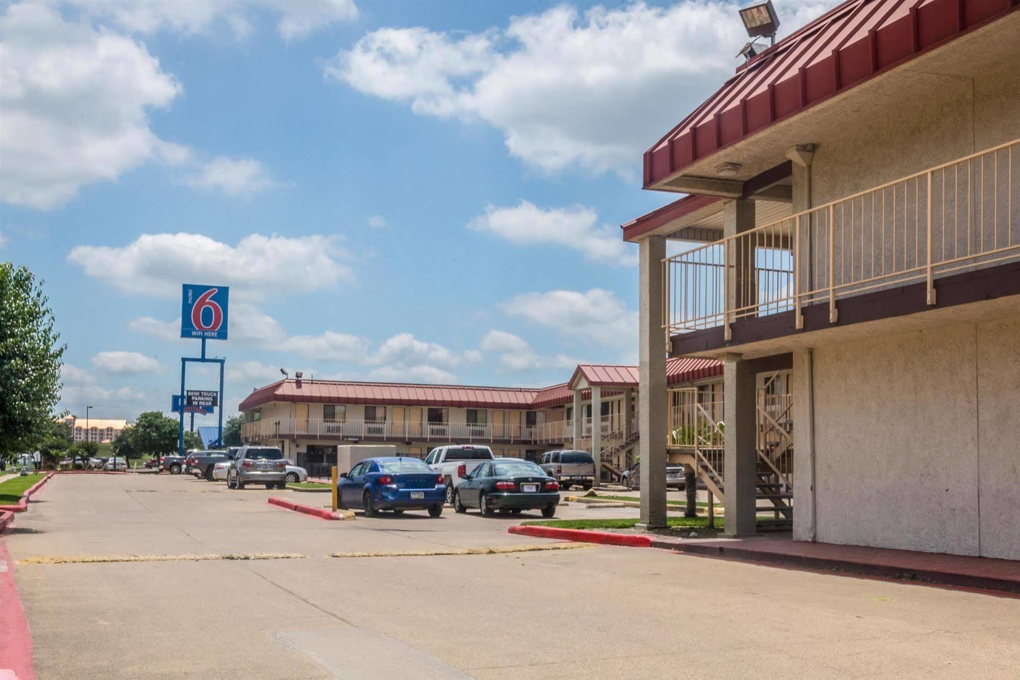 Motel 6-Mesquite, Tx - Rodeo - Convention Ctr Екстериор снимка