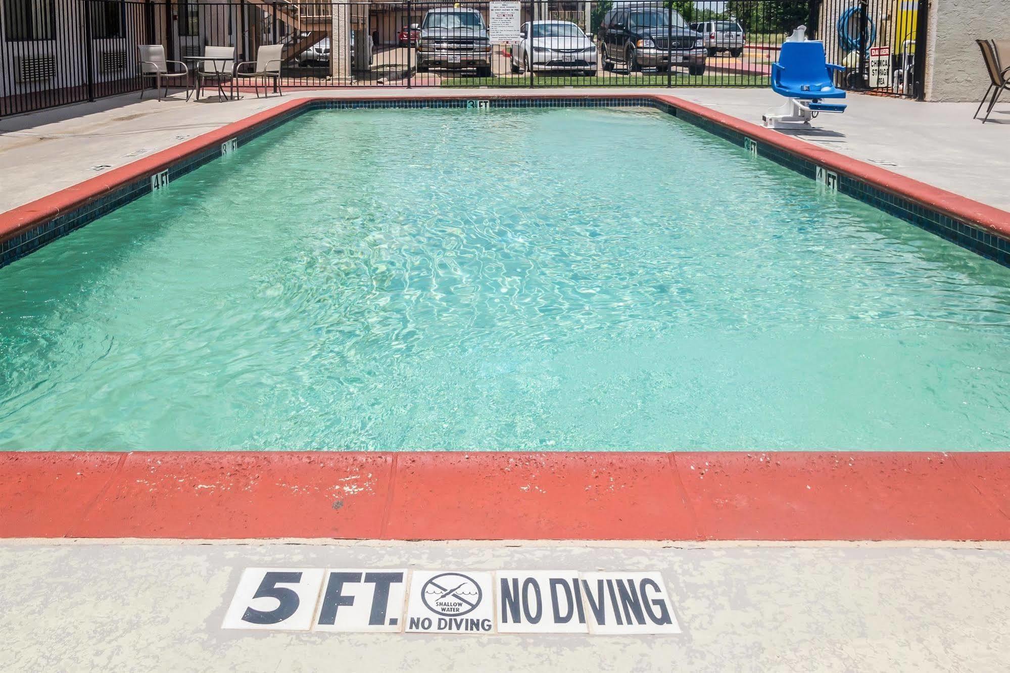 Motel 6-Mesquite, Tx - Rodeo - Convention Ctr Екстериор снимка
